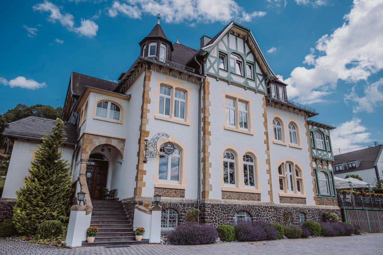 Alte Landratsvilla Hotel Bender Westerburg  Exterior photo