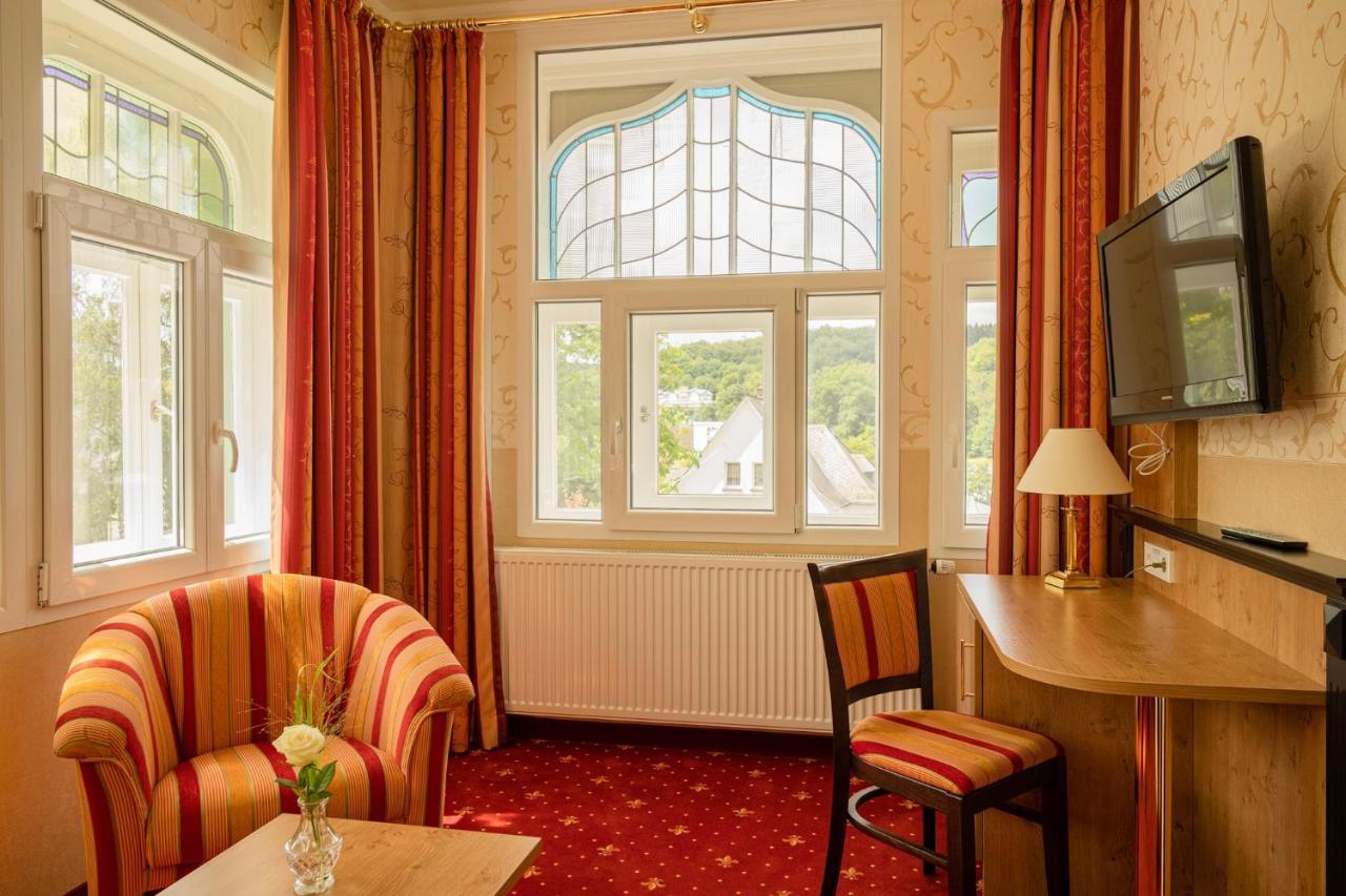 Alte Landratsvilla Hotel Bender Westerburg  Exterior photo